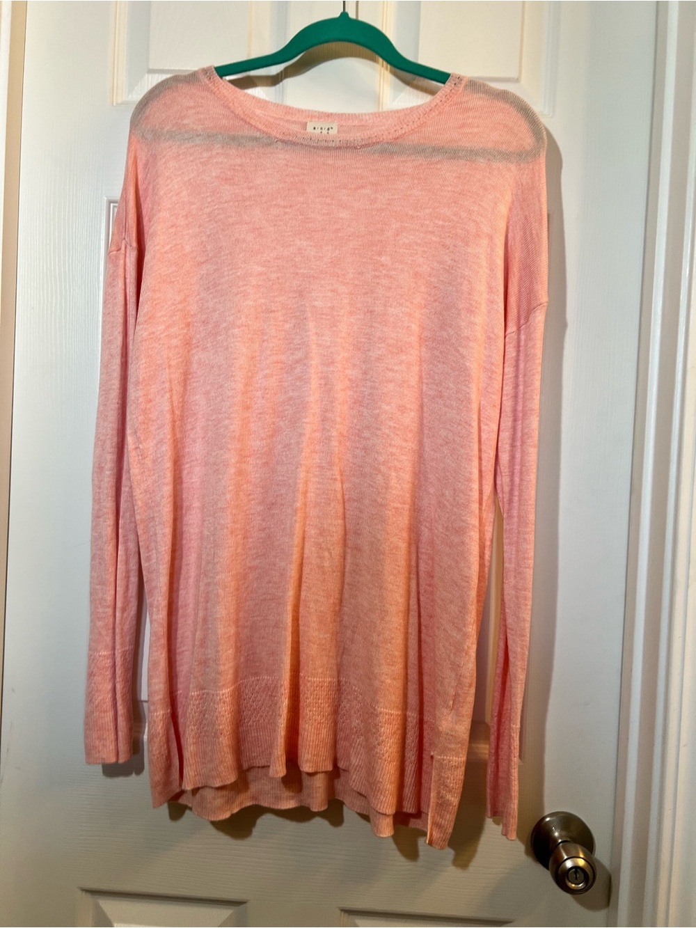 🦋 a new day Light Pink Crewneck Lightweight Sweater size xlarge